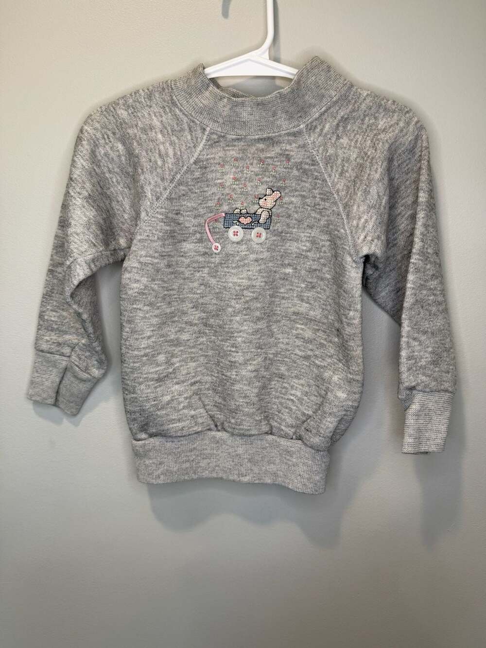 20/20 Sport Sweatshirt Size Small Gray Bunny Wagon